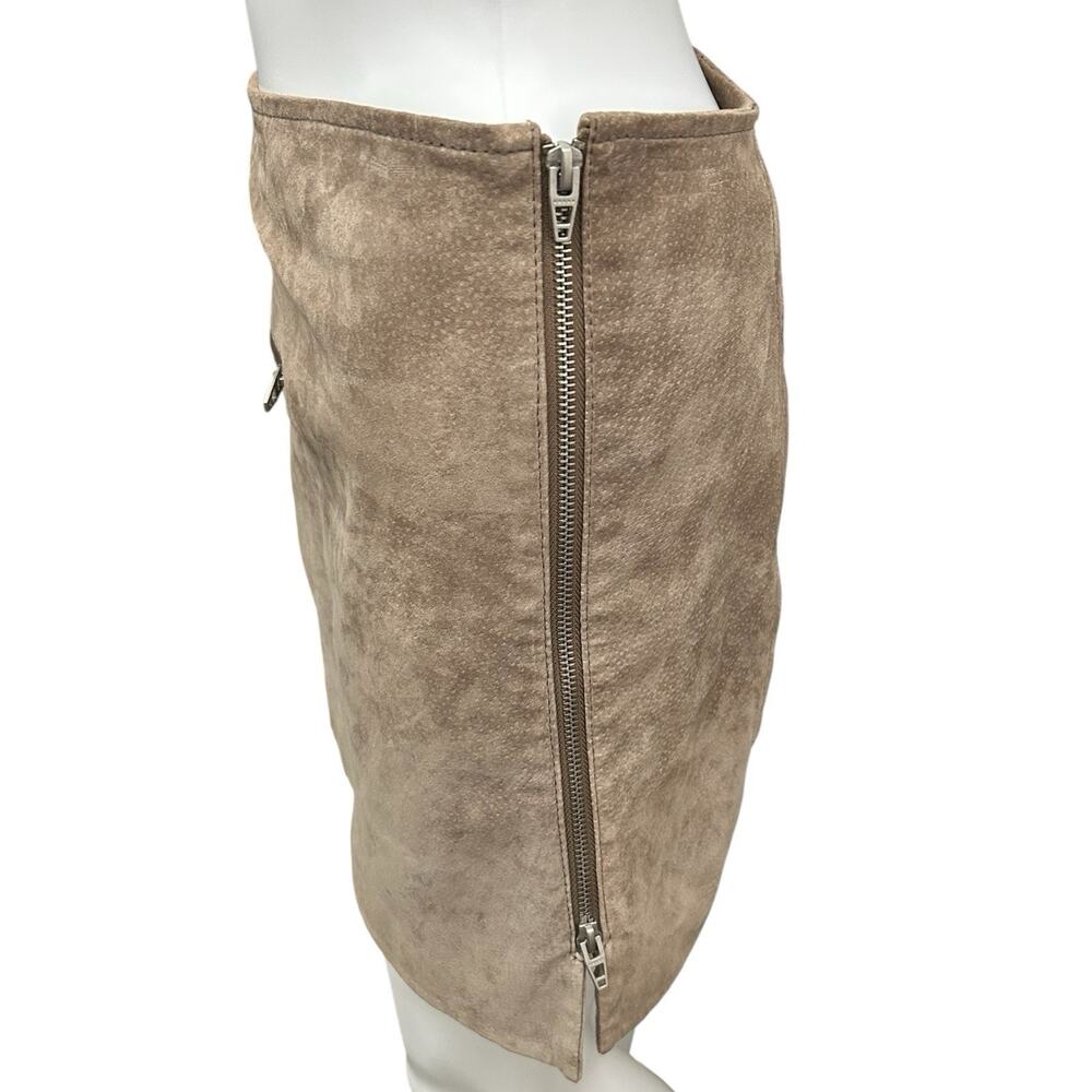 Blank NYC Sz 25 Midnight Tocker Suede Leather Mini Skirt Tan Side Zip Pocket - Picture 2 of 12